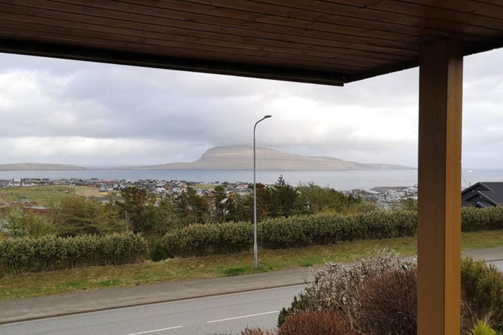 Large Apartment With Fabulous View Of Torshavn Luaran gambar