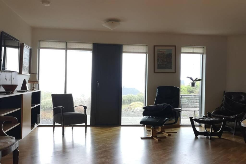 Large Apartment With Fabulous View Of Torshavn Luaran gambar