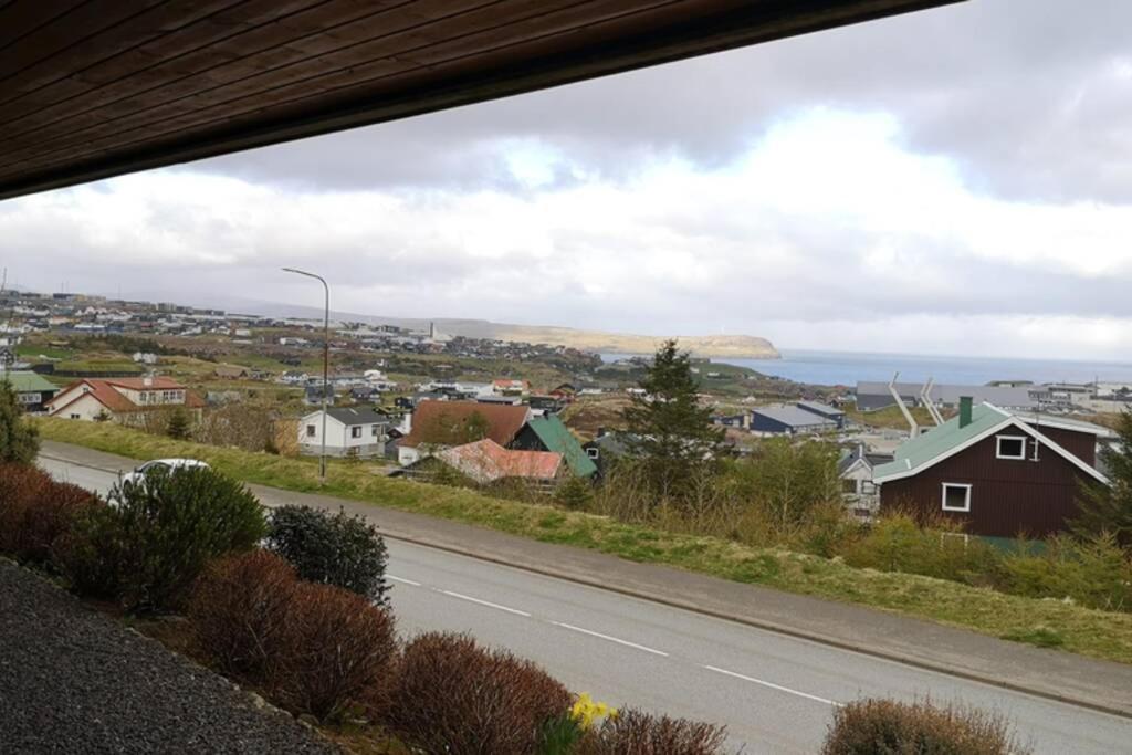 Large Apartment With Fabulous View Of Torshavn Luaran gambar